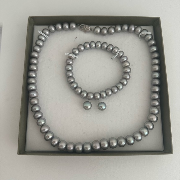 Honora Grey Freshwater Pearl Necklace, Stretch Bracelet, and Earrings Set - Picture 3 of 6